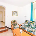 Global Velazquez - By Global Rental Holidays 8650