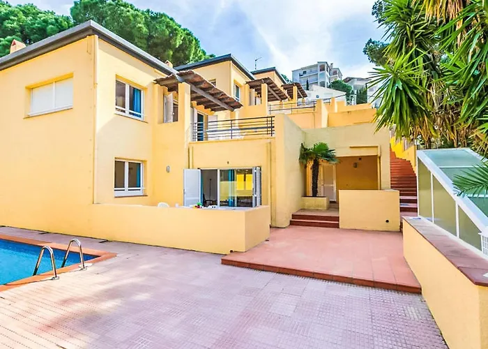 Global Velazquez - By Global Rental Holidays 8650